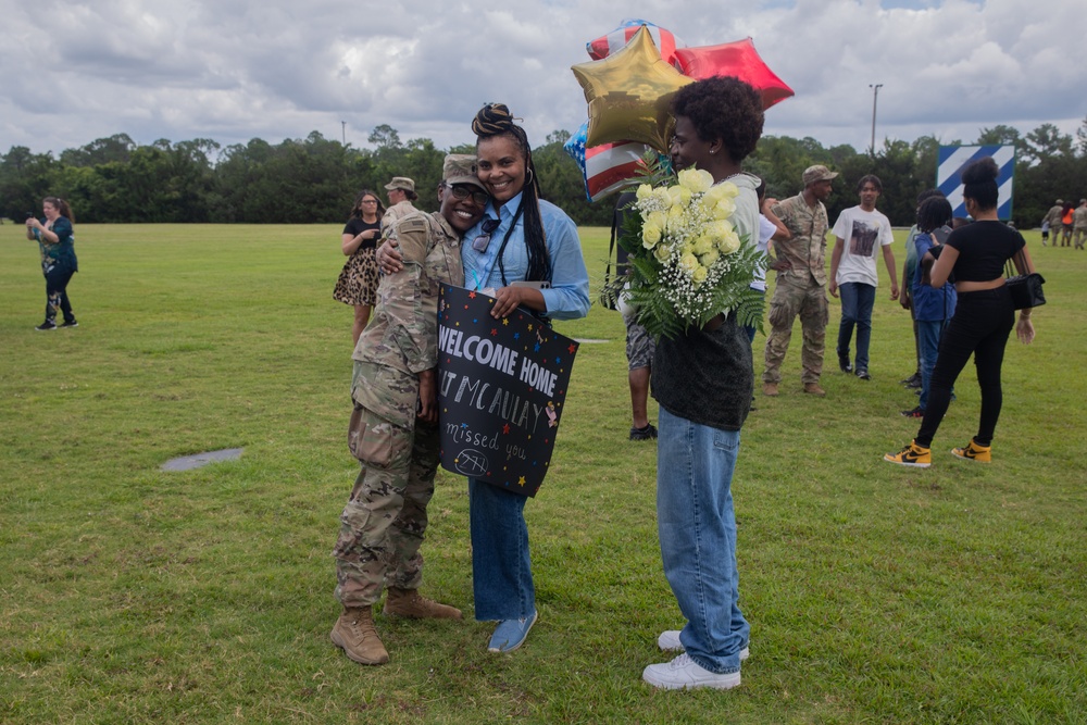 Fort Stewart 2nd Brigade Soldiers reunite with Families