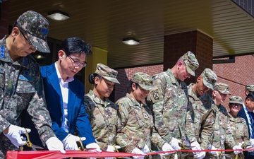New unaccompanied enlisted housing opens at Humphreys