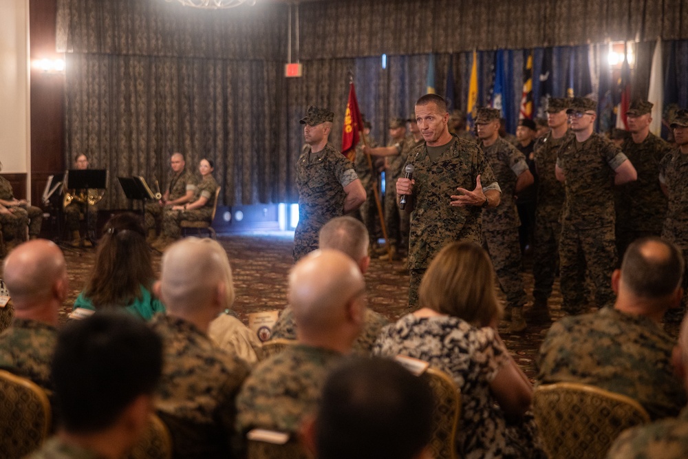 Headquarters and Support Battalion Change of Command | MCIPAC