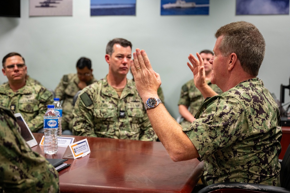 CDRUSINDOPACOM meets with U.S. service members while in Singapore