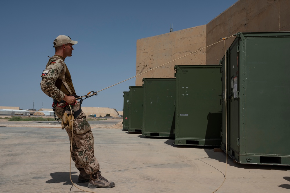 Rappelling with German Force Protection