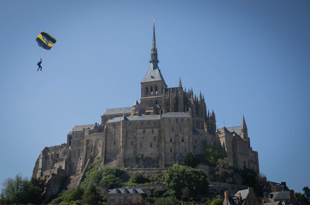 D-Day demonstrations at Mont Saint-Michel