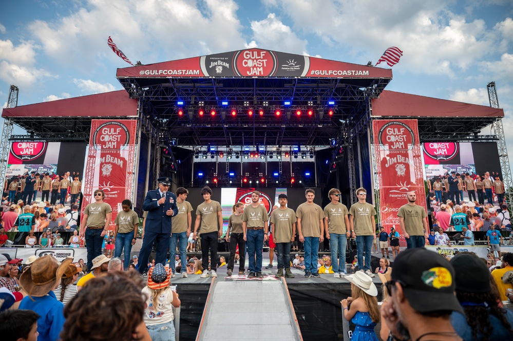 DVIDS - Images - Maj. Gen. Michael A. Valle Administers Oath of ...