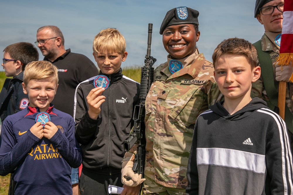 Soldiers join local school children in DDay 80 ceremony