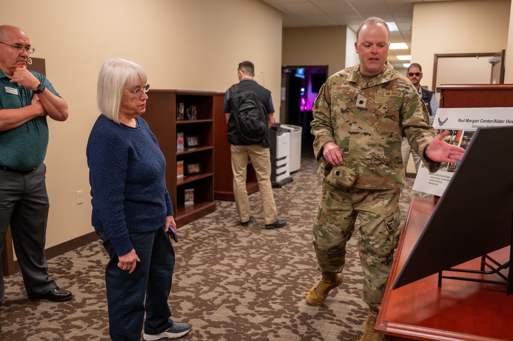 Senator Patty Murray visits Fairchild AFB