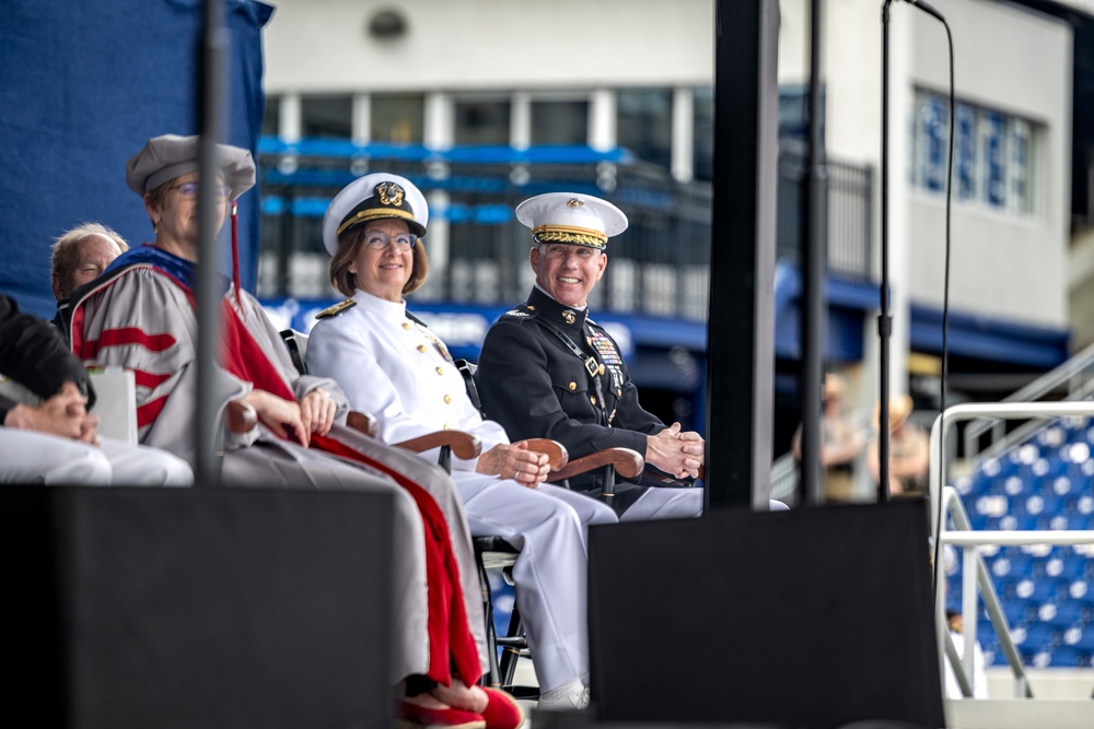 39th Commandant, Gen. Smith, Speaks at Naval Academy Graduation