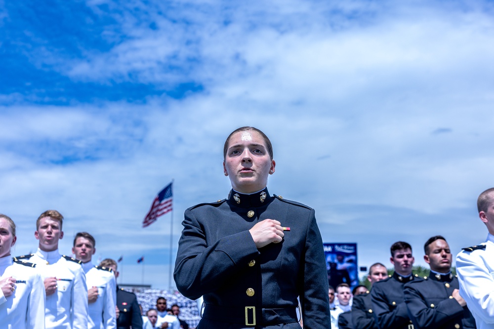 39th Commandant, Gen. Smith, Speaks at Naval Academy Graduation