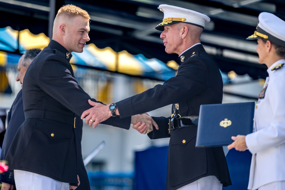 39th Commandant, Gen. Smith, Speaks at Naval Academy Graduation