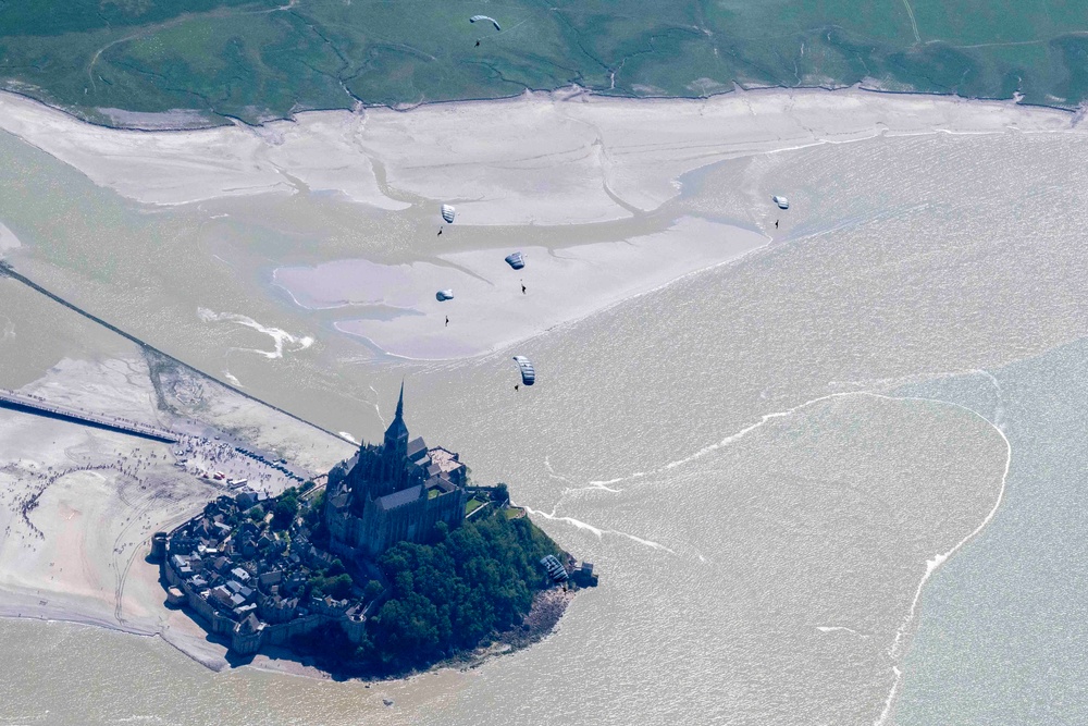 Commemorative Jump for DDay 80