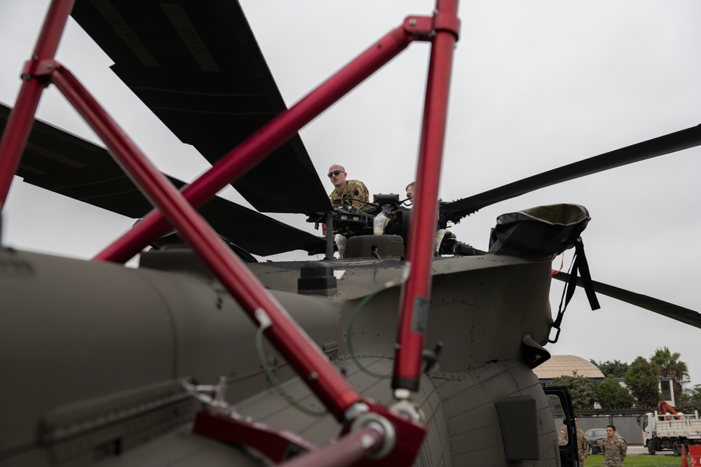 RS24: 1st Battalion / 150th Aviation Regiment prepares UH-60M Black Hawk for operations