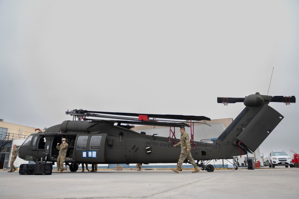 RS24: 1st Battalion / 150th Aviation Regiment prepares UH-60M Black Hawk for operations