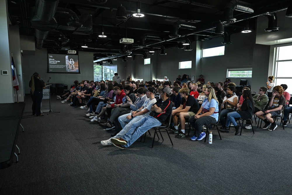 STEMLiner IV takes students out of this world