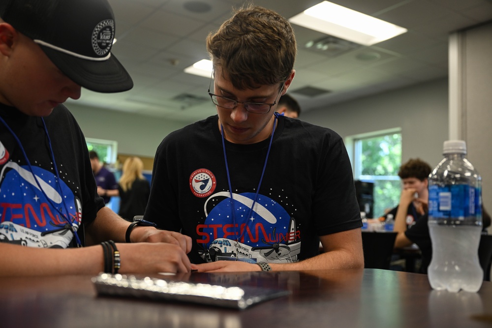 STEMLiner IV takes students out of this world