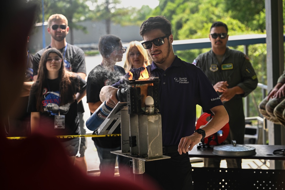 STEMLiner IV takes students out of this world