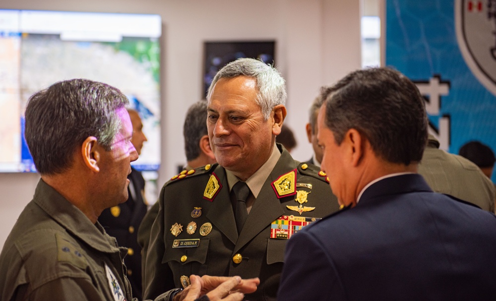 RS24: Peruvian Armed Forces leaders visit during morning CUB