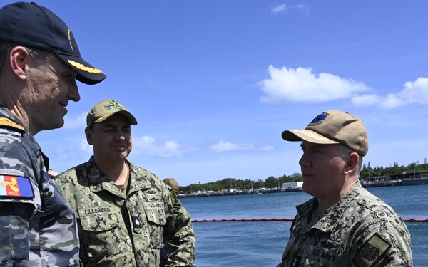 Commodore LeRaye Visits USS Vermont