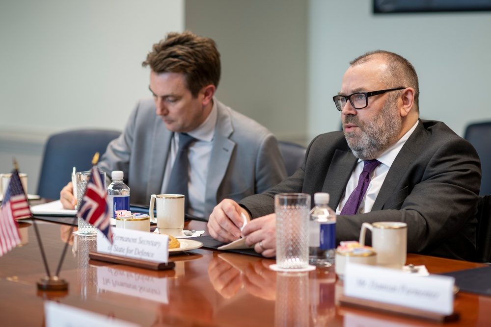 DSD Hosts UK Secretary of State for Defense