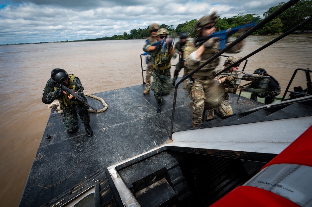 US, Peruvian Coast Guard conduct vessel boarding training during Resolute Sentinel 2024