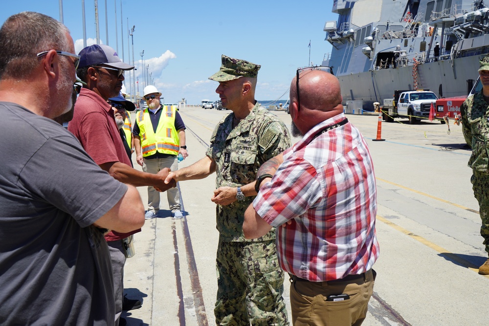 Vice Chief of Naval Operations visits Naval Weapons Station Yorktown