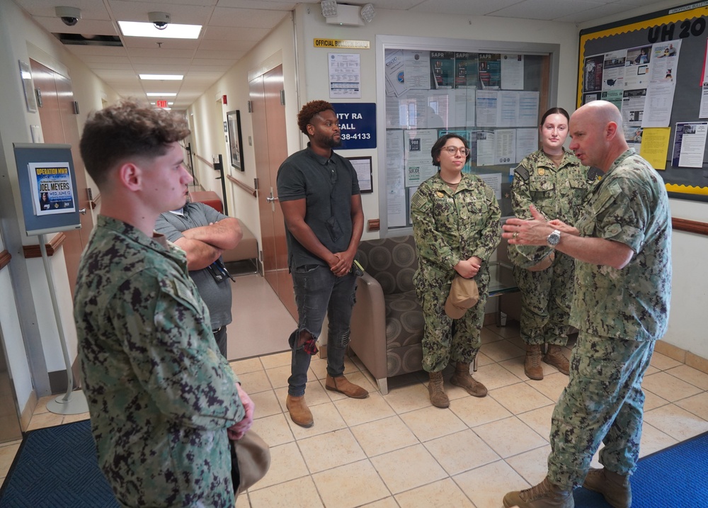 Vice Chief of Naval Operations visits Naval Weapons Station Yorktown