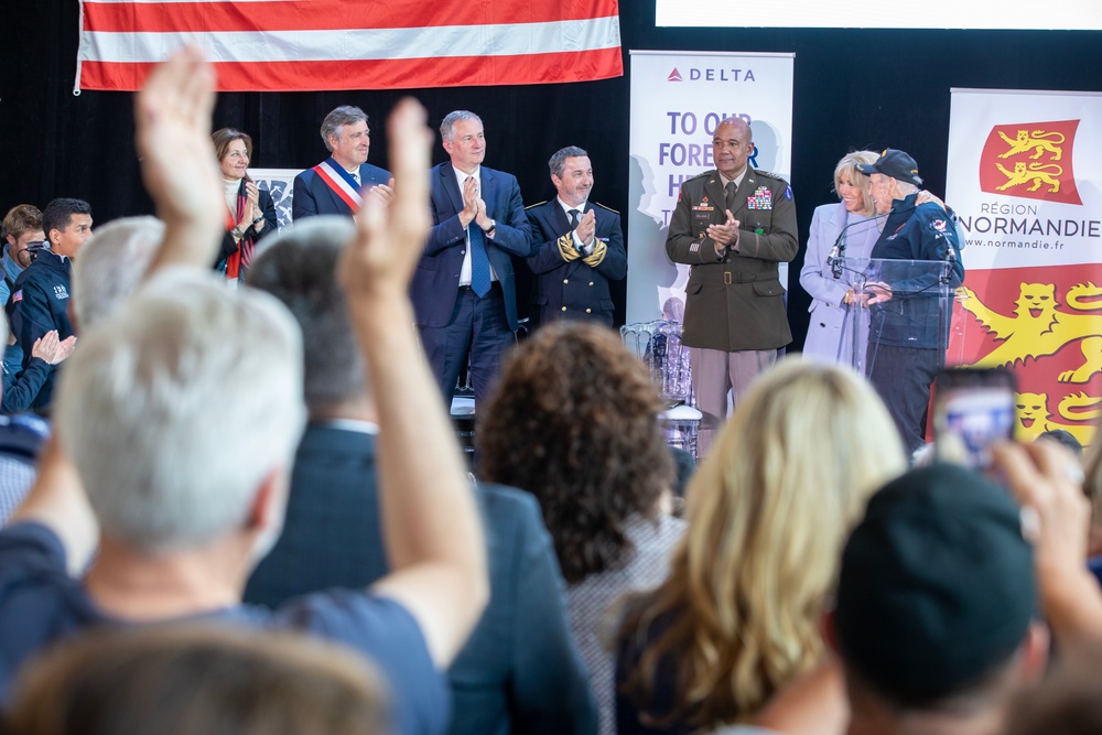 Arrival of WWII veterans in Normandy