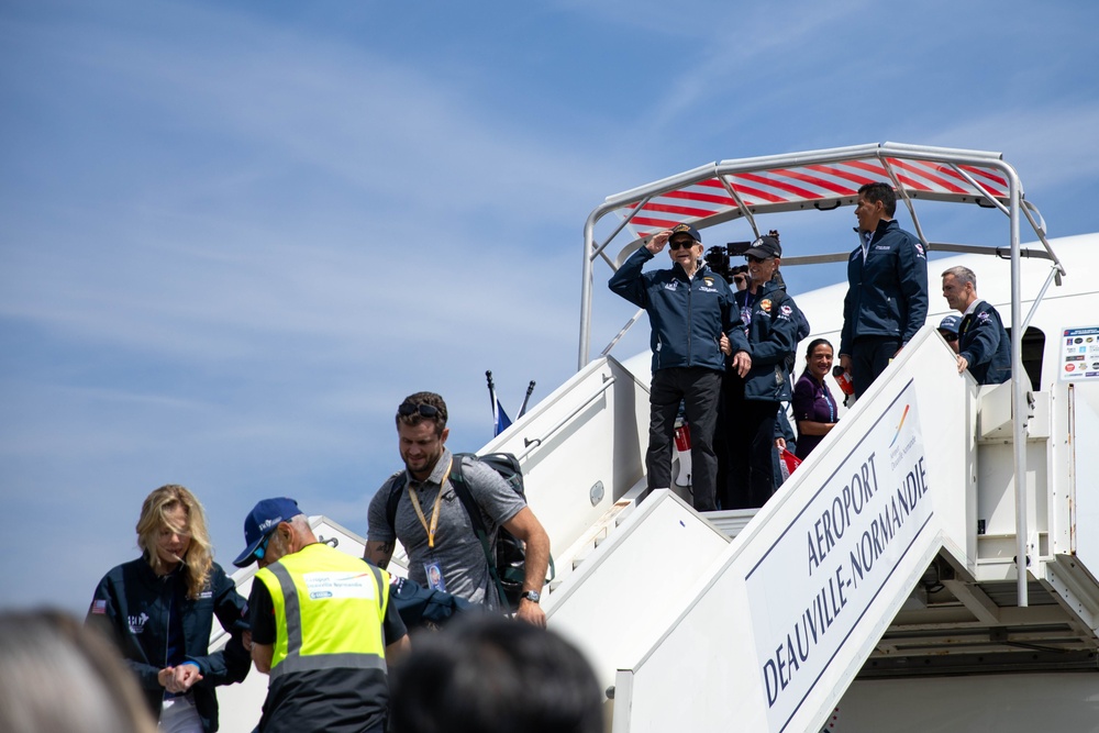Arrival of WWII veterans in Normandy