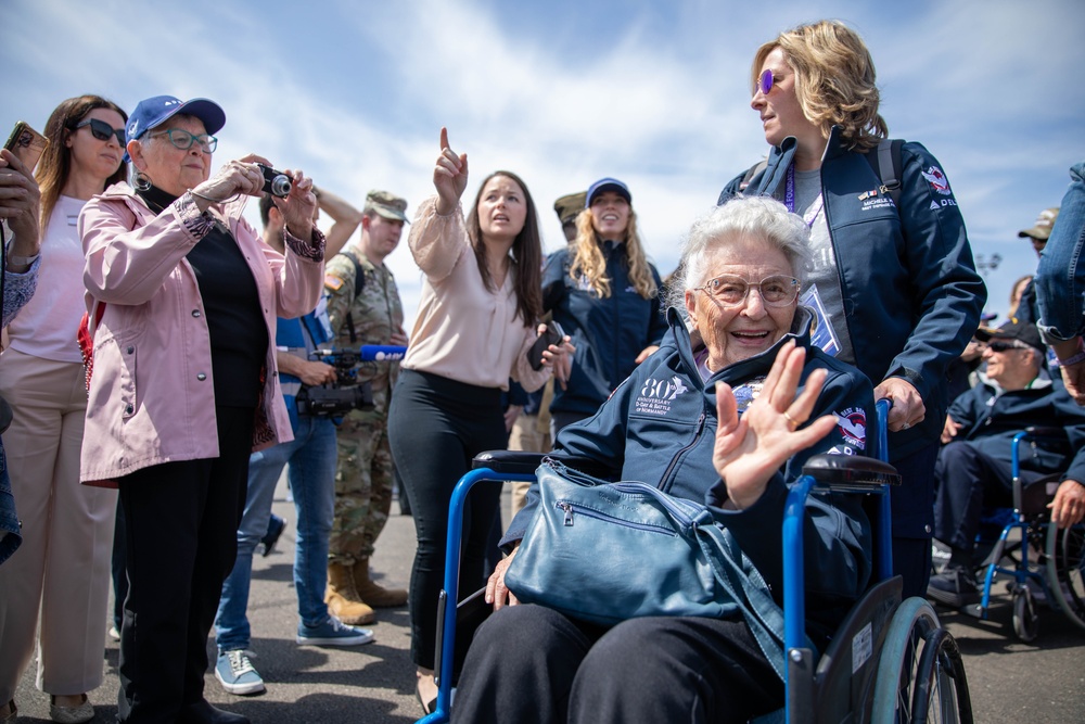 Arrival of WWII veterans in Normandy