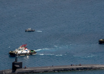 USS Louisiana (SSBN 743) (Gold Crew) Arrives to Naval Base Guam