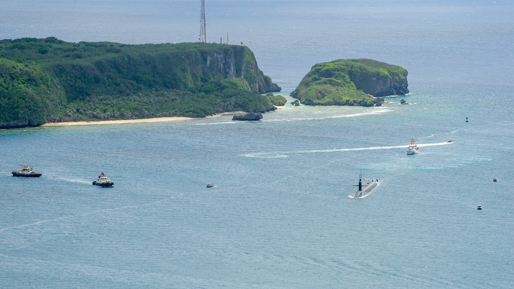 USS Louisiana (SSBN 743) (Gold Crew) Arrives to Naval Base Guam