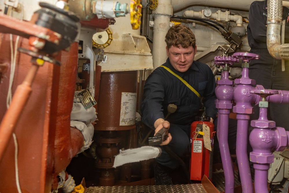 USS Higgins (DDG 76) Damage Control Training