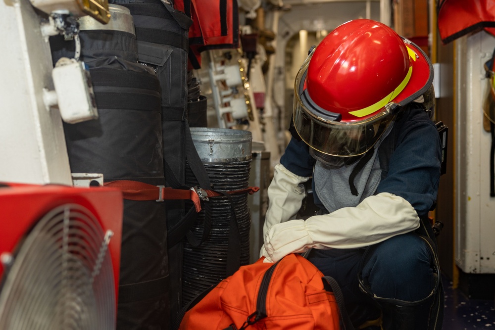 USS Higgins (DDG 76) Damage Control Training