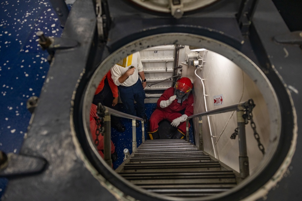 USS Higgins (DDG 76) Damage Control Training