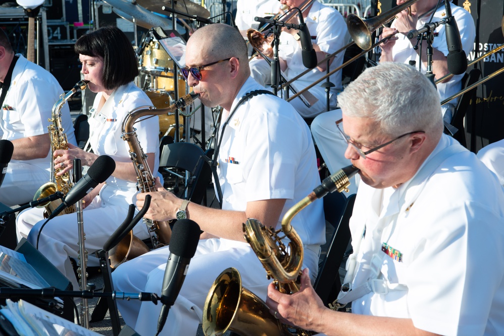 US Navy Band Commodores Capitol Steps Concert