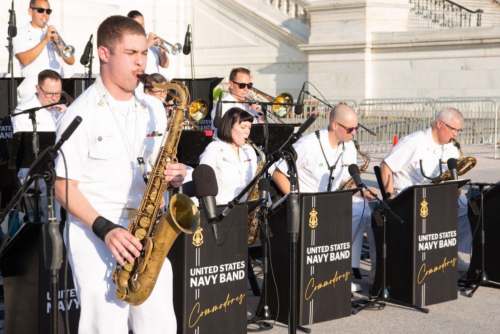 US Navy Band Commodores Capitol Steps Concert