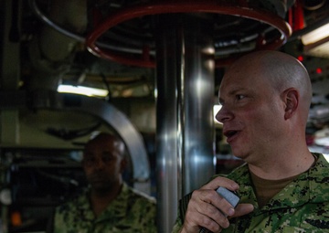 USS Louisiana Exchanges Command