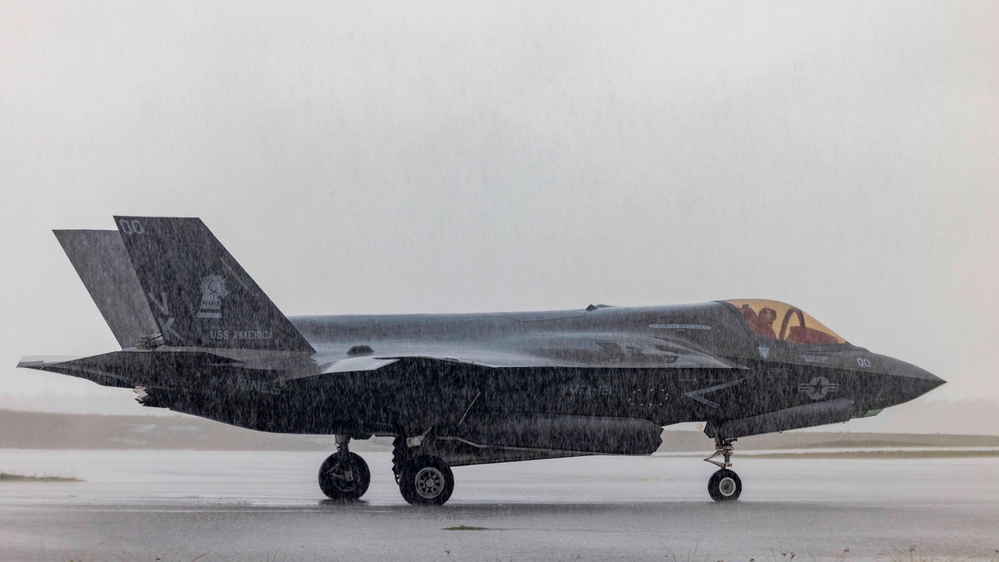 Locked and loaded; VMFA-121 conducts ordnance operations in Guam
