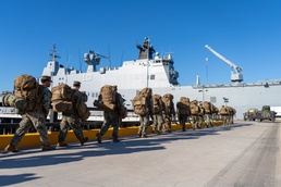 MRF-D 24.3 U.S. Marines, Sailors embark HMAS Adelaide for Wet and Dry Exercise Rehearsal