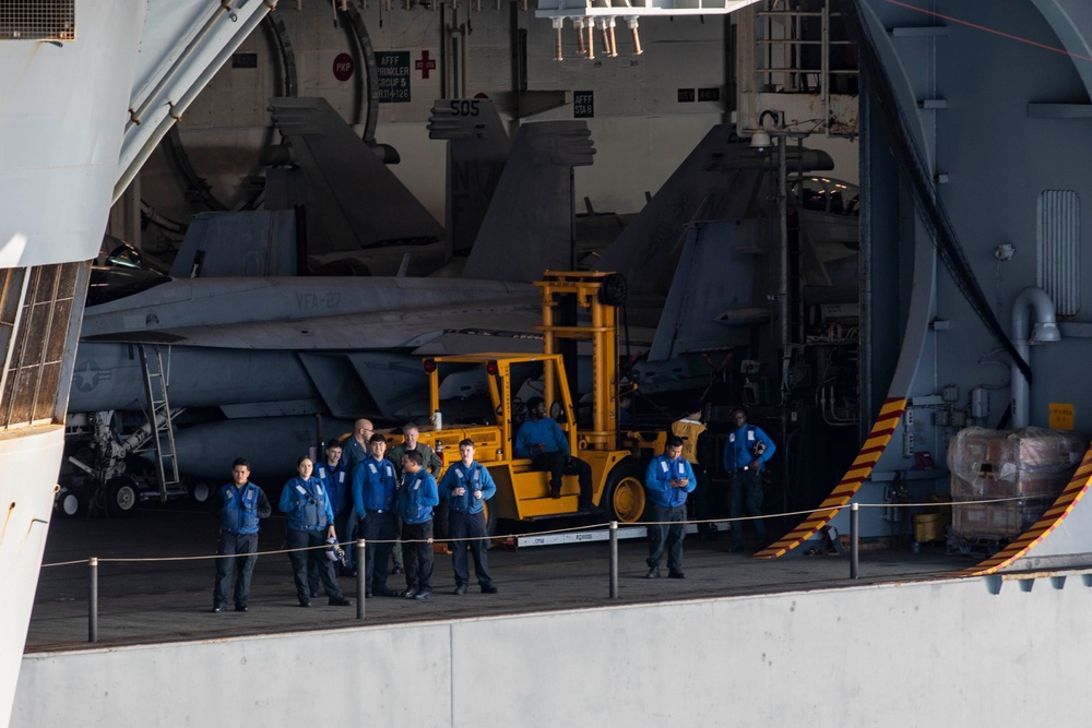 USS Ralph Johnson Conducts Replenishment at Sea with USS Ronald Reagan