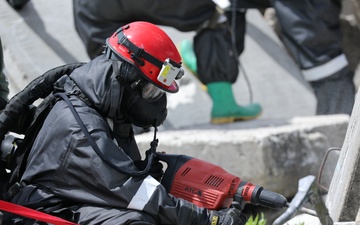 Soldiers Train on Rubble Extraction at Guardian Response 2024