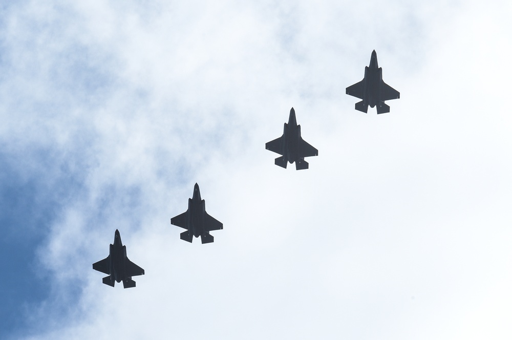 Sentry Aloha 24-2: Fighter aircraft descend after completing combat training sorties