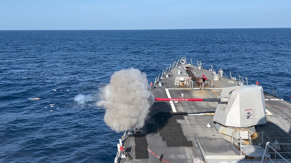 DDG 115 5&quot; GUN SHOOT