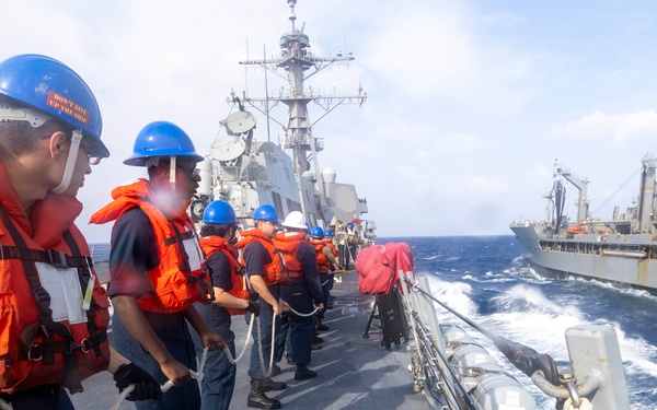 DDG 115 RAS WITH T-AO-194