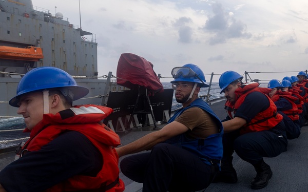 DDG 115 RAS WITH T-AO-194