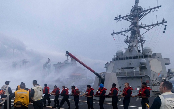 DDG 115 RAS WITH T-AO-194