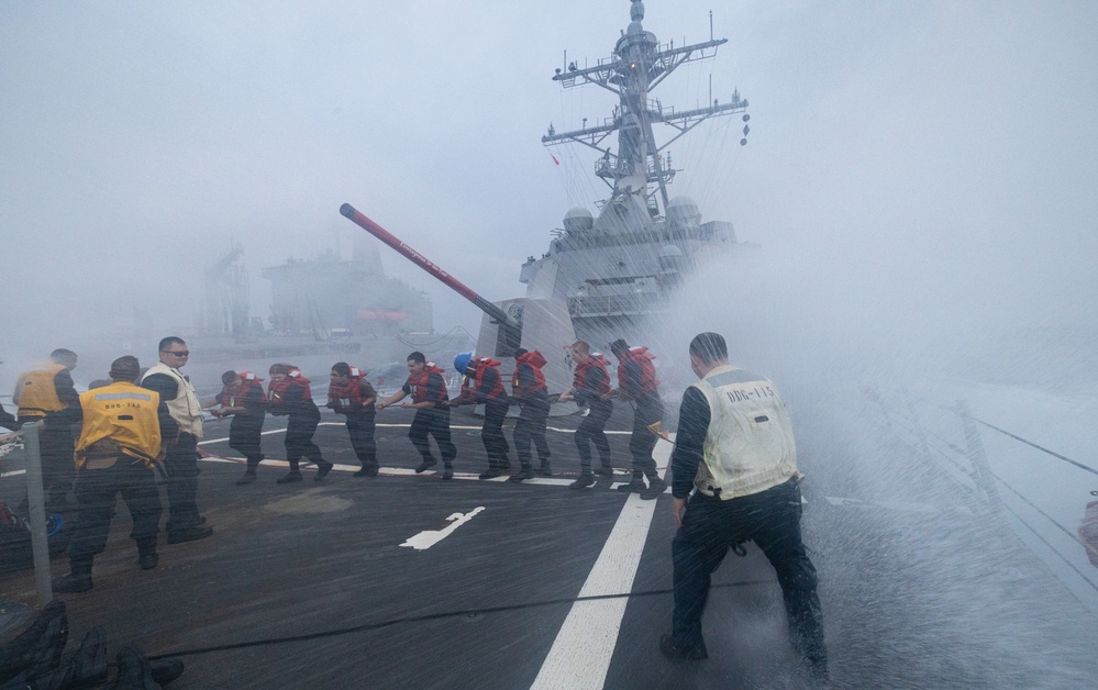 DVIDS - Images - DDG 115 RAS WITH T-AO-194 [Image 7 of 10]