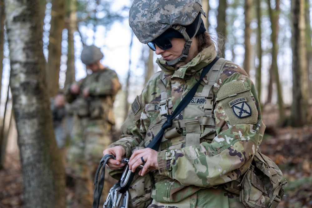 Army Mountain Warfare School winter training