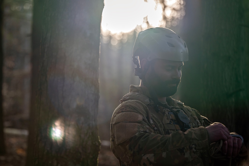 Army Mountain Warfare School winter training