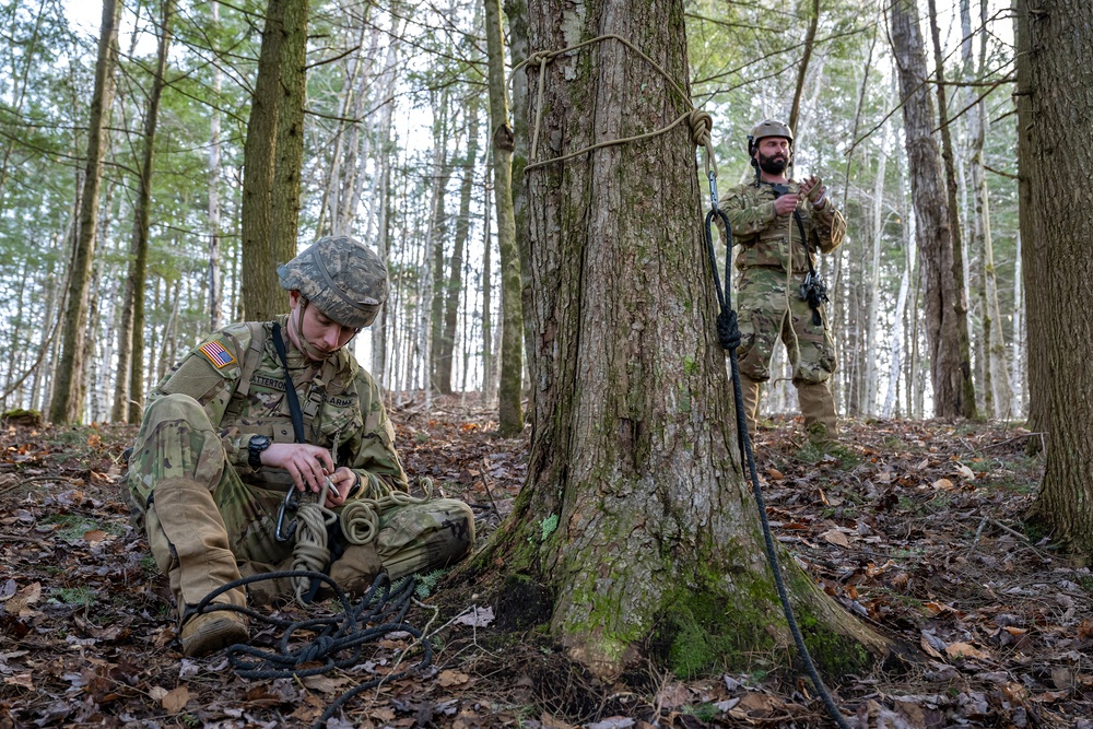 Army Mountain Warfare School winter training