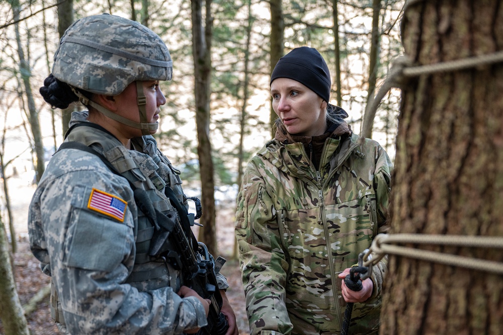 Army Mountain Warfare School winter training