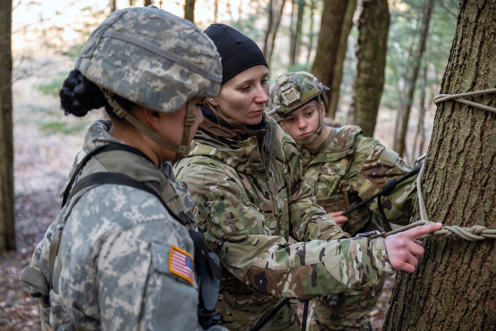 Army Mountain Warfare School winter training